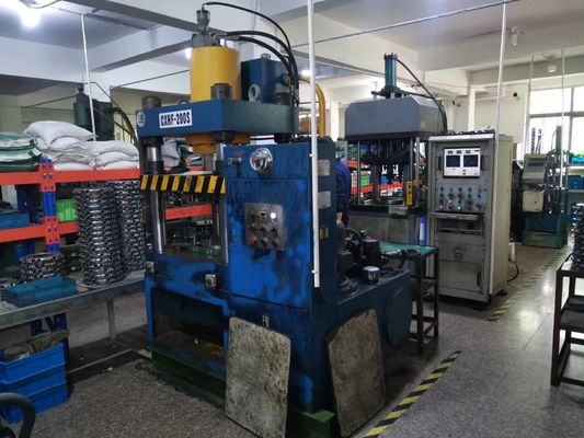 OE NO. MD701194 三?? 4A91 4G15 4G18 V3 V5 4G69 4G64用のクラッチキットカバーディスク